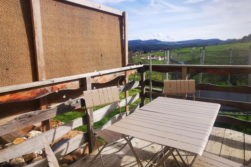 Gite Rural Du Lac Genin Charix 外观 照片